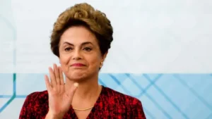 Comissão aprova anistia para ex-presidente Dilma Rousseff e indenização de R$ 100 mil por tortura na ditadura Comissão aprova anistia para ex-presidente Dilma Rousseff e indenização de R$ 100 mil por tortura na ditadura