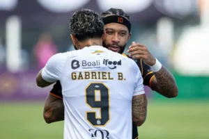 Santos e Corinthians empatam na Vila; Memphis marca e Gabigol evita derrota do Peixe Santos e Corinthians empatam na Vila; Memphis marca e Gabigol evita derrota do Peixe