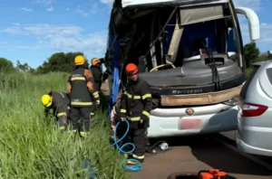 Nova Alvorada do Sul: morre 2ª vítima do acidente entre ônibus e carreta na BR-267