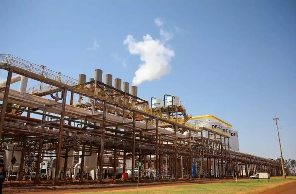 Mato Grosso do Sul projeta safra recorde com 5 bilhões de litros de etanol Mato Grosso do Sul projeta safra recorde com 5 bilhões de litros de etanol