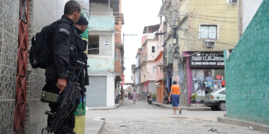 governo-do-rj-tera-que-entregar-videos-da-operacao-contencao-em-midias