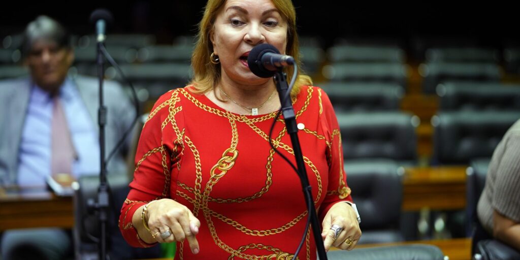 fraude-no-inss:-deputada-gorete-pereira-e-alvo-da-operacao-indebito