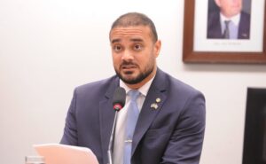 Comissão aprova monitoramento de presos com uso de câmeras, GPS e biometria comissao-aprova-monitoramento-de-presos-com-uso-de-cameras,-gps-e-biometria