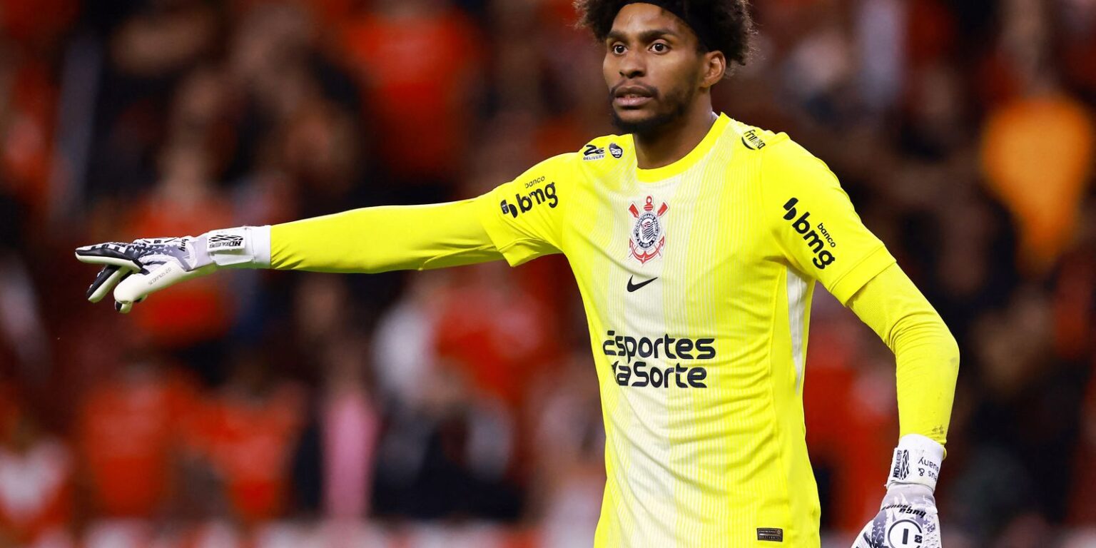 Goleiro Hugo Souza é convocado para a seleção após lesão de Alisson goleiro-hugo-souza-e-convocado-para-a-selecao-apos-lesao-de-alisson