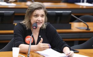 comissao-aprova-isencao-de-taxa-em-concursos-para-beneficiarios-do-fies-e-do-prouni