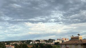 Campo Grande terá sol entre nuvens e pancadas de chuva neste domingo, aponta previsão campo-grande-tera-sol-entre-nuvens-e-pancadas-de-chuva-neste-domingo,-aponta-previsao