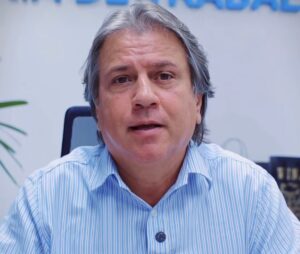 apos-ameaca-de-sair,-caravina-continua-no-psdb