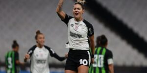 sob-o-comando-de-gabi-zanotti,-corinthians-goleia-america-mg