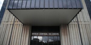 ata-do-copom:-bc-nao-indica-mais-cortes-na-taxa-de-juros
