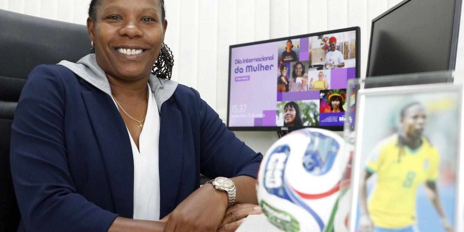 Mulheres no futebol: coragem e política pública confrontam preconceito mulheres-no-futebol:-coragem-e-politica-publica-confrontam-preconceito