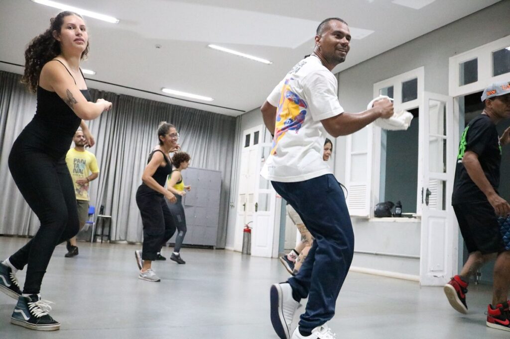 prefcg-abre-aulas-gratuitas-de-danca-urbana-na-casa-de-cultura
