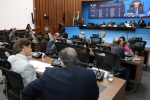 comeca-a-tramitar-na-assembleia-projeto-que-reajusta-salarios-dos-servidores-estaduais-em-3,81%