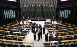 Plenário pode votar reajuste para segurança do DF e regras para transferência de veículos plenario-pode-votar-reajuste-para-seguranca-do-df-e-regras-para-transferencia-de-veiculos