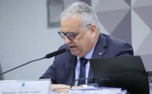 cpmi-do-inss-deve-acabar-nesta-noite,-com-ou-sem-aprovacao-do-relatorio