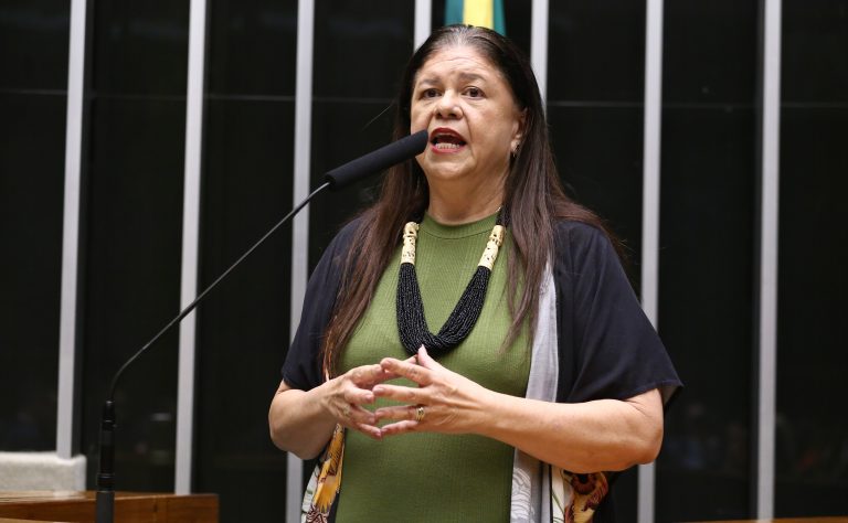Comissão aprova proposta para impedir corte de BPC por posse de veículo na família comissao-aprova-proposta-para-impedir-corte-de-bpc-por-posse-de-veiculo-na-familia