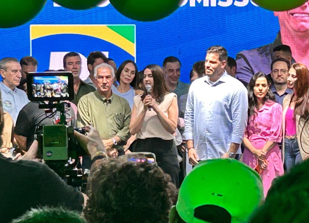 premio-de-consolacao:-apos-ameaca,-gianni-aparece-em-evento-do-pl-e-e-citada-como-pre-candidata