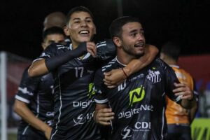 Operário vence Bataguassu por 3 a 1 e larga na frente na final do Estadual