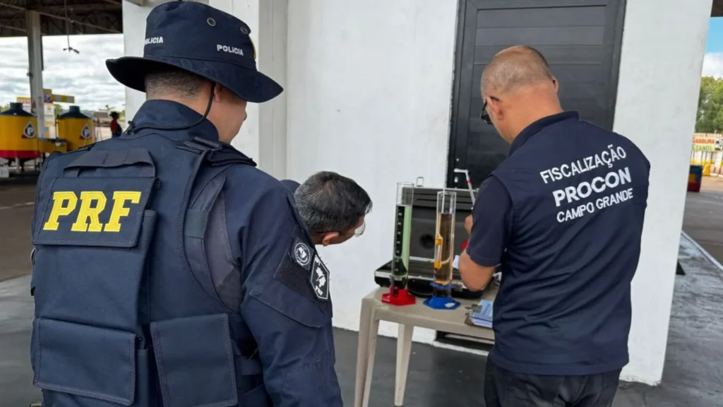 Postos de combustíveis de Campo Grande são fiscalizados durante força-tarefa nacional Postos de combustíveis de Campo Grande são fiscalizados durante força-tarefa nacional