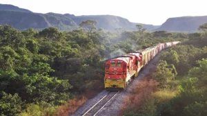 ‘Trem da Morte’ volta a operar e reabre rota de MS até a Bolívia 'Trem da Morte' volta a operar e reabre rota de MS até a Bolívia