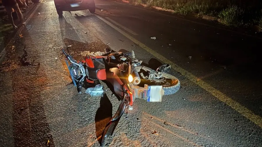 Motociclista fica ferido em acidente com caminhonete na BR-376 em Ivinhema Motociclista fica ferido em acidente com caminhonete na BR-376 em Ivinhema