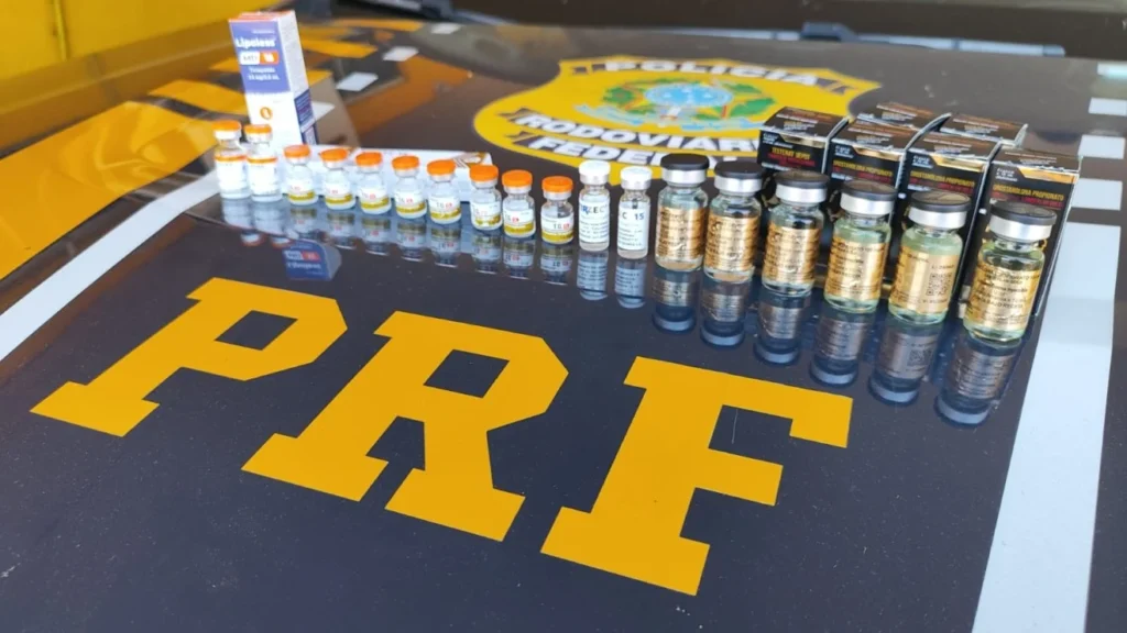 PRF prende dupla transportando mais de 20 ampolas de remédios emagrecedores PRF prende dupla transportando mais de 20 ampolas de remédios emagrecedores