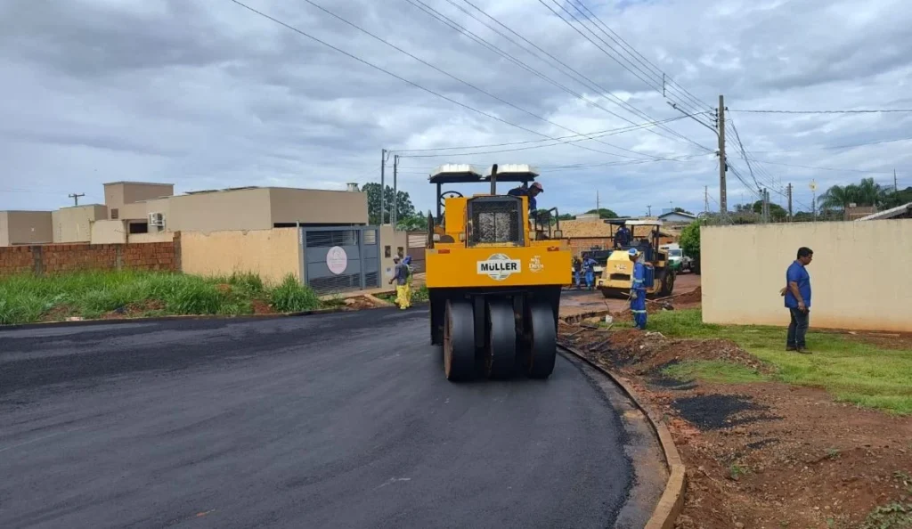 Drenagem e pavimentação no Jardim Mansur entram na fase final