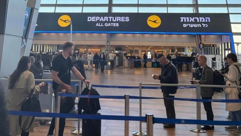 Israel reduz voos em Tel Aviv e limita operações aéreas Israel reduz voos em Tel Aviv e limita operações aéreas