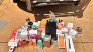 Dupla é detida com 24 canetas emagrecedoras e itens irregulares na BR‑262