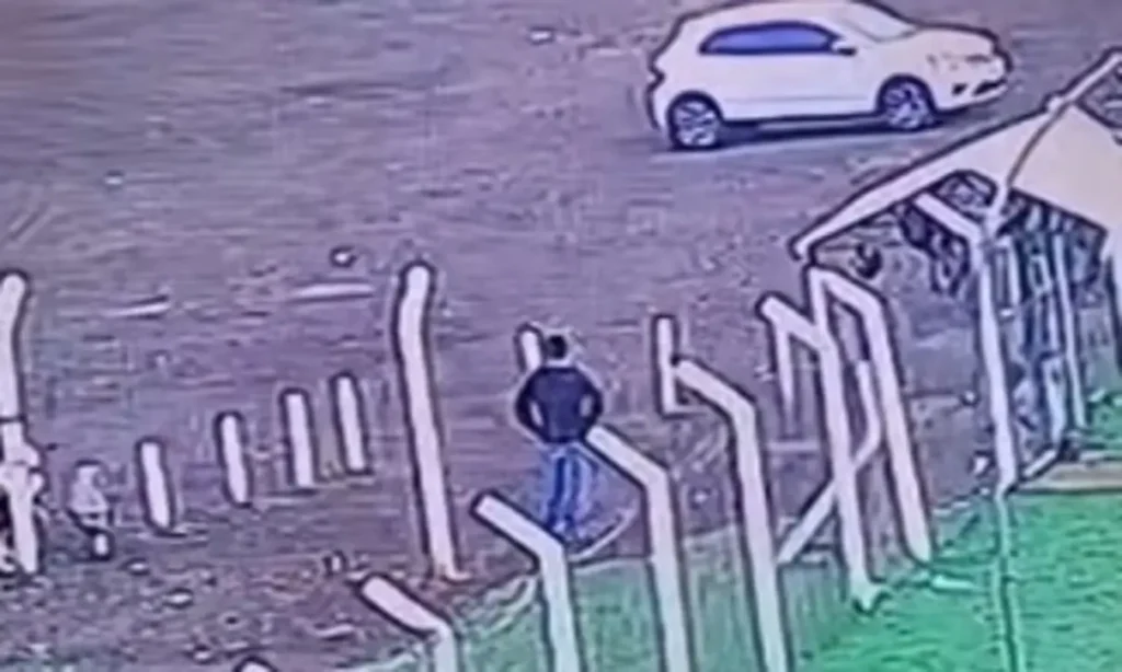 Detento do semiaberto é morto a tiros ao chegar ao presídio de Dourados Detento do semiaberto é morto a tiros ao chegar ao presídio de Dourados