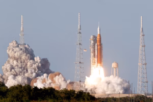 Nasa lança missão Artemis 2 e leva astronautas de volta à órbita da Lua após 54 anos