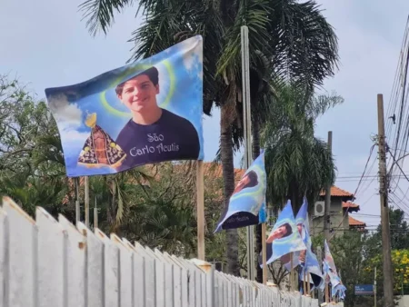 Carlo Acutis ganha nova data no calendário litúrgico brasileiro