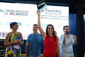 Dourados entrega mais 120 títulos e lança reforma inédita de 30 casas para famílias dourados-entrega-mais-120-titulos-e-lanca-reforma-inedita-de-30-casas-para-familias