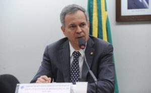 Projeto proíbe rótulo com imagem de ingredientes que não fazem parte da receita do alimento projeto-proibe-rotulo-com-imagem-de-ingredientes-que-nao-fazem-parte-da-receita-do-alimento