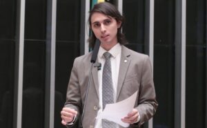 Projeto torna obrigatória informação sobre agrotóxico em rótulo de alimentos projeto-torna-obrigatoria-informacao-sobre-agrotoxico-em-rotulo-de-alimentos