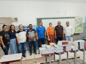 EJA recebe livros didáticos novos para fortalecimento do ensino e permanência eja-recebe-livros-didaticos-novos-para-fortalecimento-do-ensino-e-permanencia