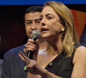 soraya-volta-atras-novamente-e-se-filia-ao-psb-na-reta-final-da-janela-partidaria