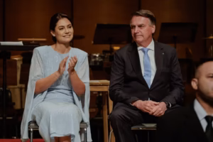sem-solucos-ha-seis-dias,-bolsonaro-avanca-na-recuperacao,-diz-michelle-bolsonaro