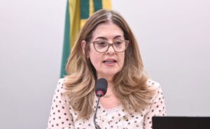 Falta de implementação de lei de prevenção ao suicídio preocupa deputados e especialistas falta-de-implementacao-de-lei-de-prevencao-ao-suicidio-preocupa-deputados-e-especialistas