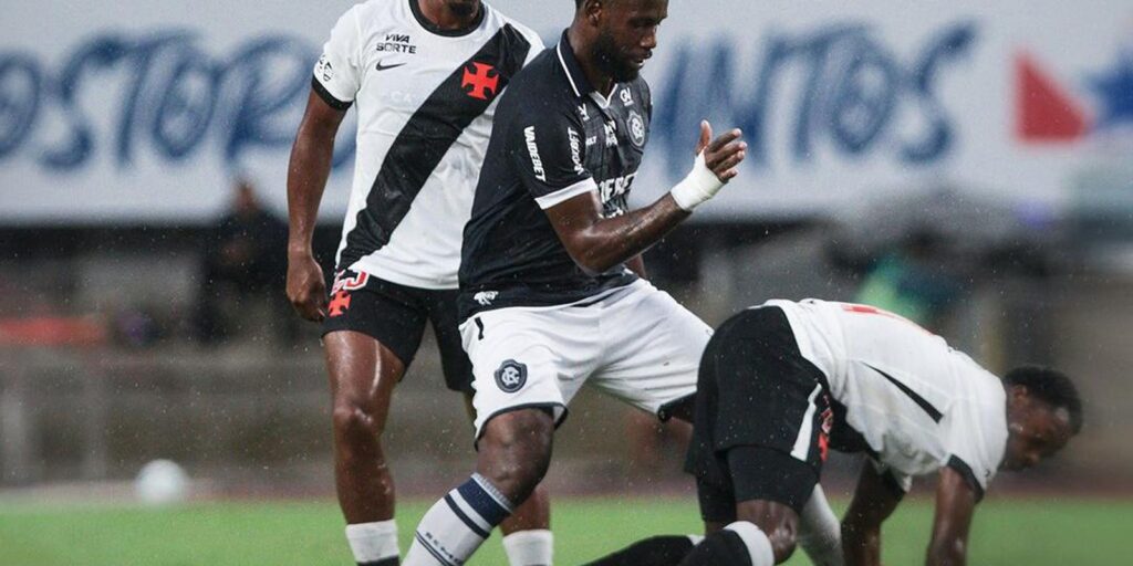 Após atraso devido à chuva, Remo e Vasco empatam pelo Brasileirão apos-atraso-devido-a-chuva,-remo-e-vasco-empatam-pelo-brasileirao