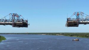 ponte-da-rota-bioceanica-entra-na-fase-final-e-tera-‘beijo-das-aduelas’-no-final-de-maio