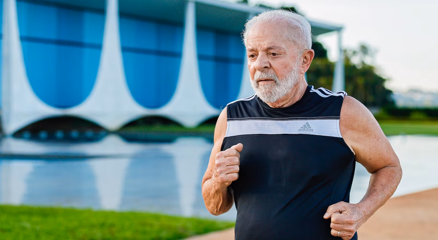 Imagem de Lula na academia ganha destaque na imprensa internacional imagem-de-lula-na-academia-ganha-destaque-na-imprensa-internacional