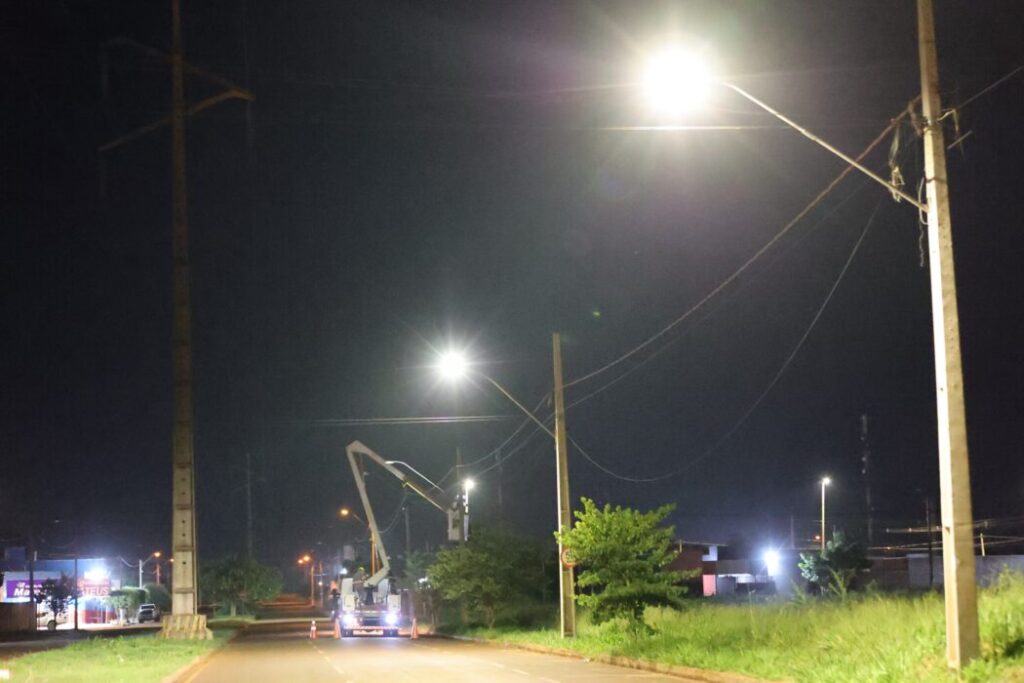 Prefeitura moderniza iluminação pública e disponibiliza aplicativo para população prefeitura-moderniza-iluminacao-publica-e-disponibiliza-aplicativo-para-populacao