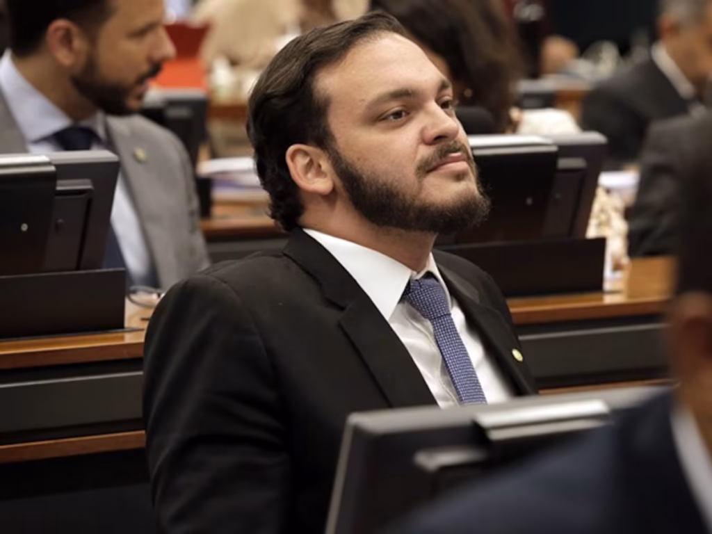 ex-deputado-e-preso-por-suspeita-de-receber-r$-2-milhoes-para-fuga-de-traficante