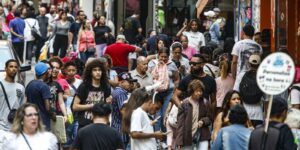 População no Brasil cresce em ritmo menor e está envelhecendo populacao-no-brasil-cresce-em-ritmo-menor-e-esta-envelhecendo