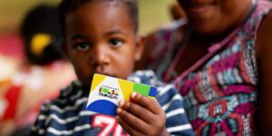 caixa-paga-bolsa-familia-a-beneficiarios-com-nis-de-final-2