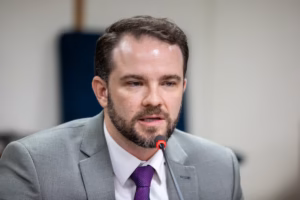 Fim da escala 6×1 não pode gerar custo ao Tesouro, diz Dario Durigan fim-da-escala-6×1-nao-pode-gerar-custo-ao-tesouro,-diz-dario-durigan