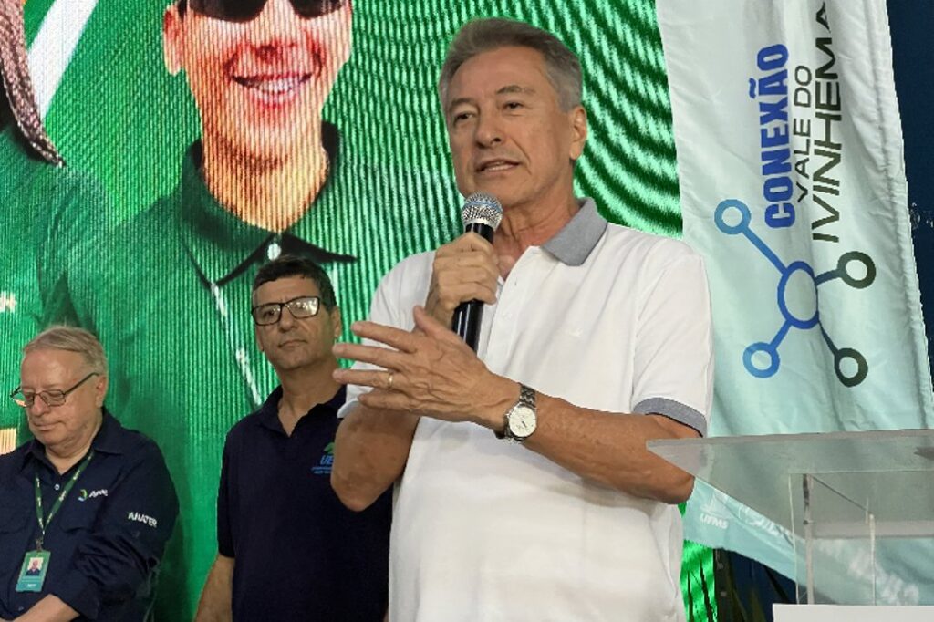 hashioka-destaca-papel-da-tecnologia-durante-visita-a-exponantec-em-nova-andradina