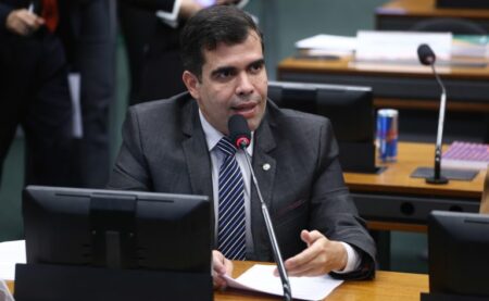 comissao-aprova-projeto-que-preve-apreensao-de-veiculo-por-transporte-irregular-de-animais-vivos