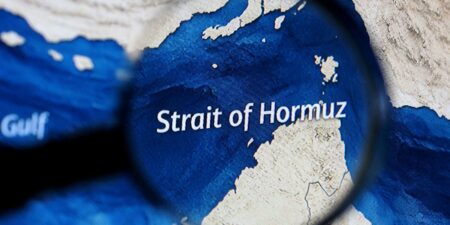 em-meio-a-negociacoes,-ira-retoma-bloqueio-do-estreito-de-ormuz