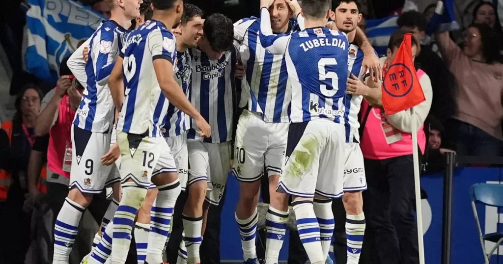 real-sociedad-cede-empate-ao-atletico-de-madrid,-mas-vence-nos-penaltis-e-leva-a-copa-do-rei